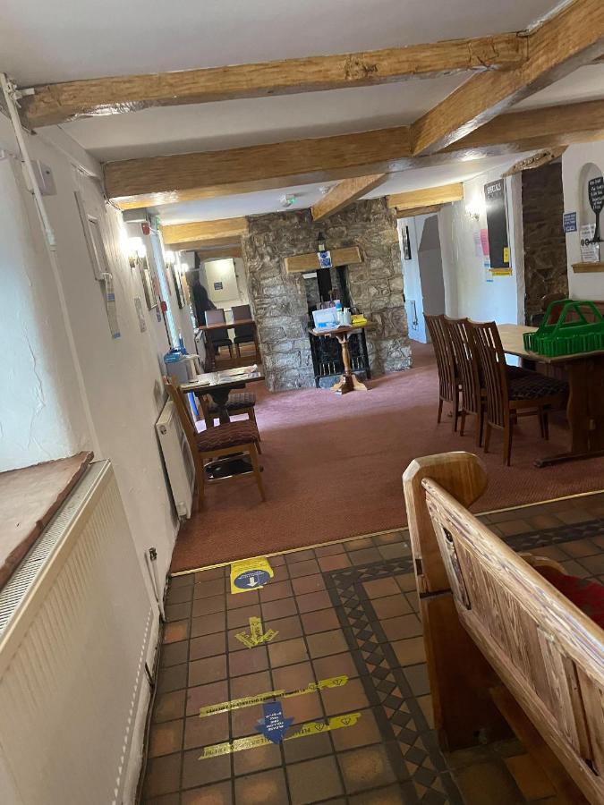 The Glan Yr Afon Inn Холівелл Екстер'єр фото