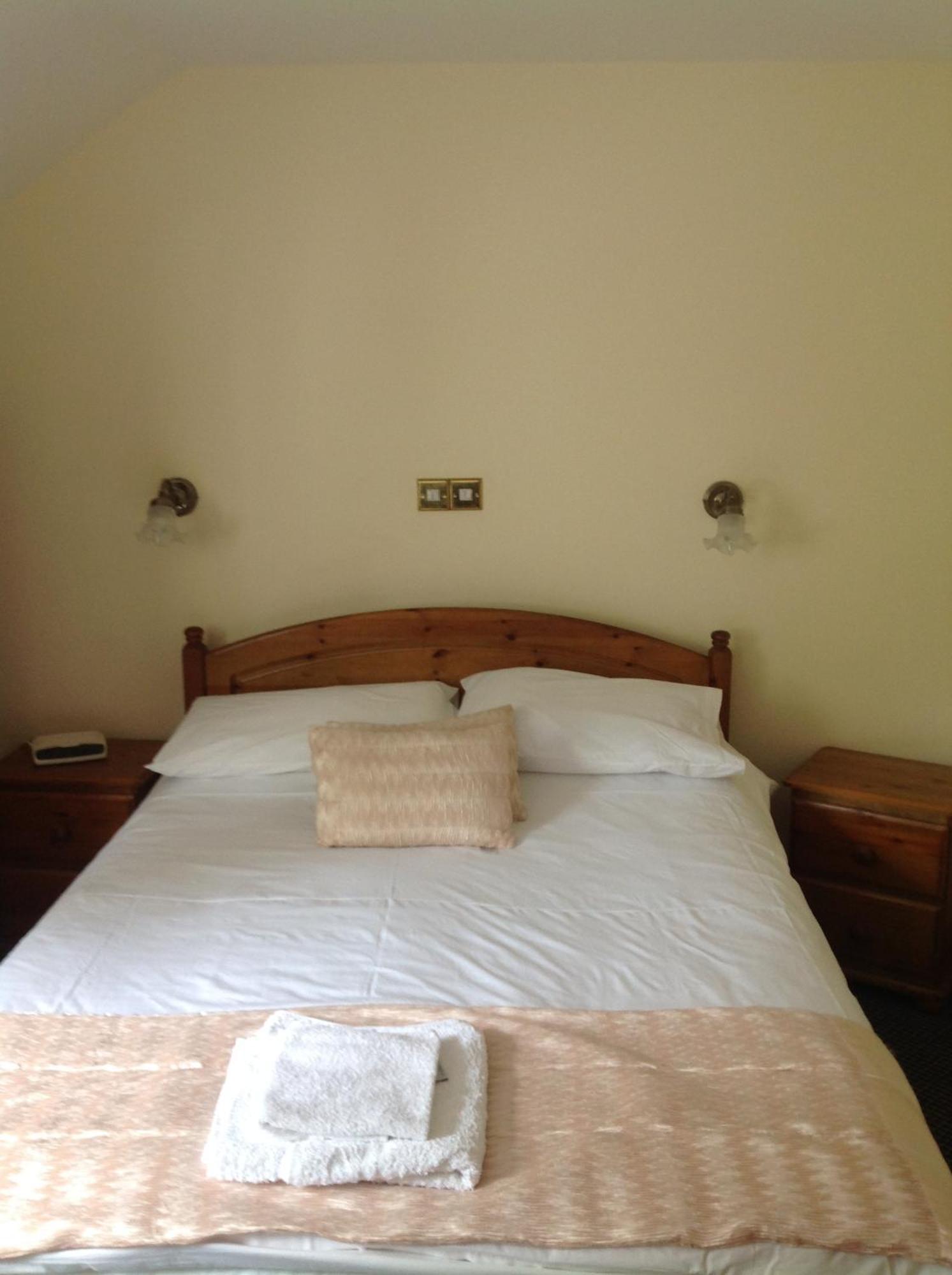 The Glan Yr Afon Inn Холівелл Екстер'єр фото