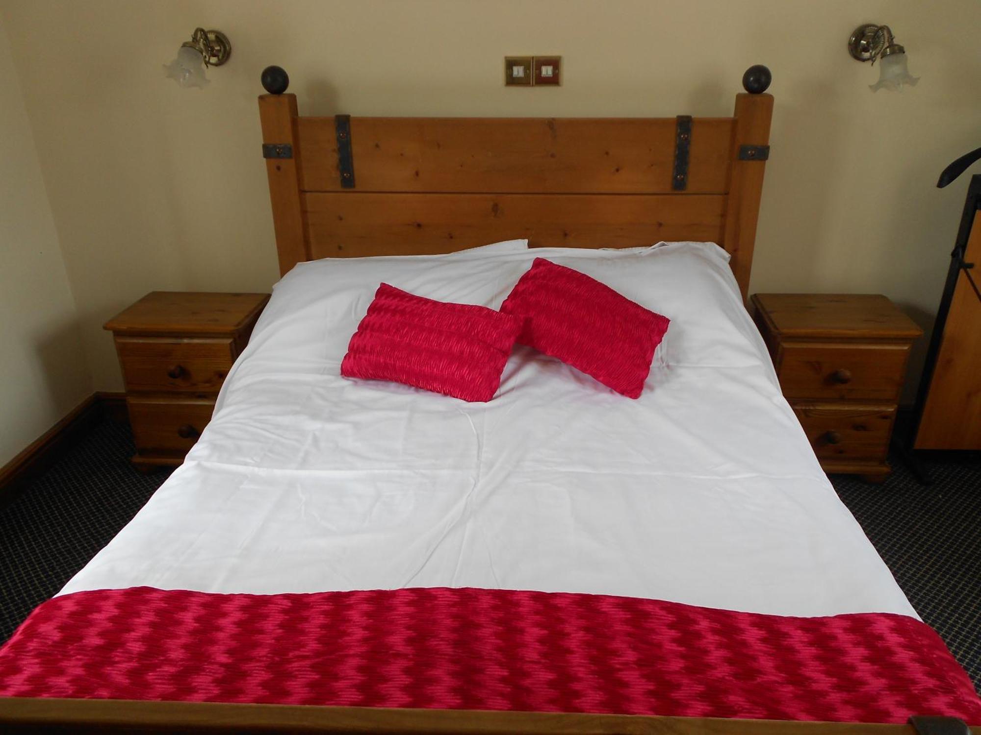 The Glan Yr Afon Inn Холівелл Екстер'єр фото