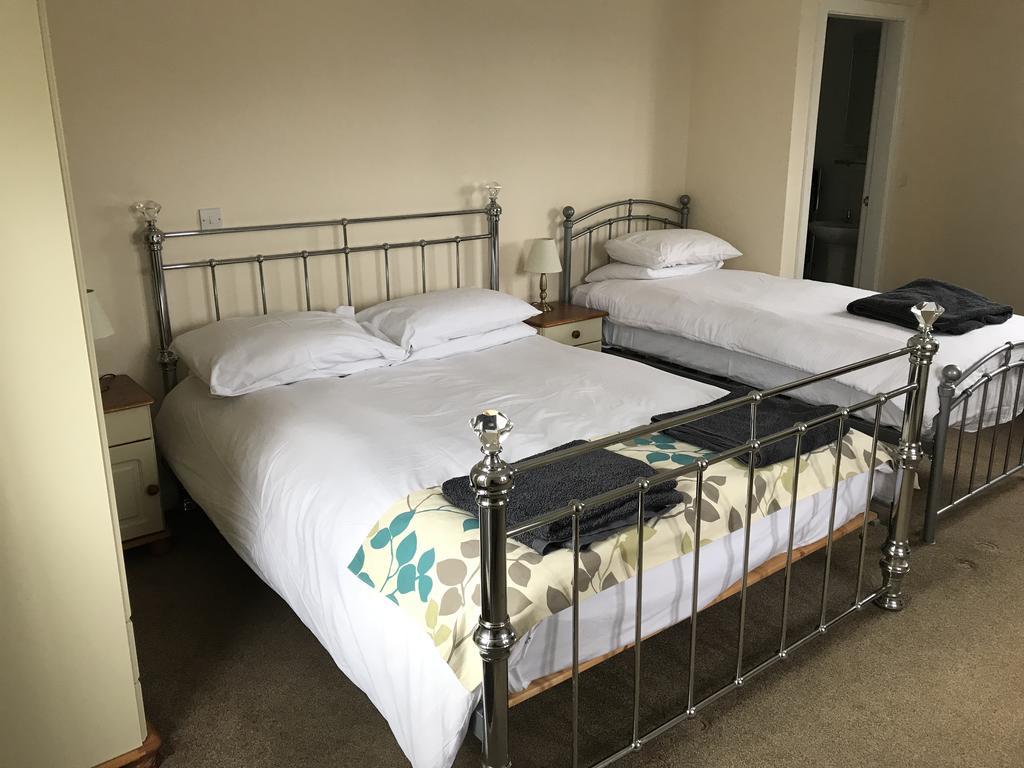 The Glan Yr Afon Inn Холівелл Екстер'єр фото